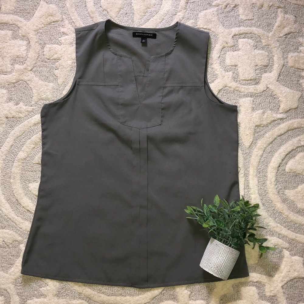 BANANA REPUBLIC Grey Sleeveless Shirts